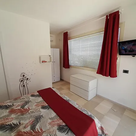 Tenuta Valle Dell Idro Otranto Con Piscina Bed & Breakfast *
